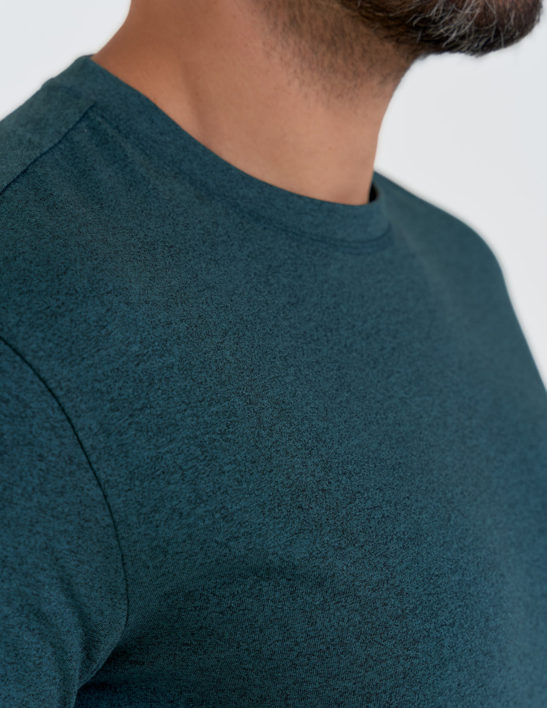 T-shirt męski – efekt melanżu – krój regular – wykończenie coverlock