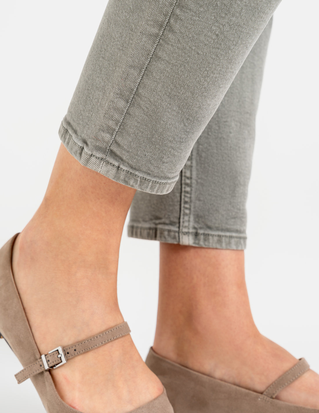 Spodnie mom fit jeansowe damskie z wysokim stanem luźne jeansy r.