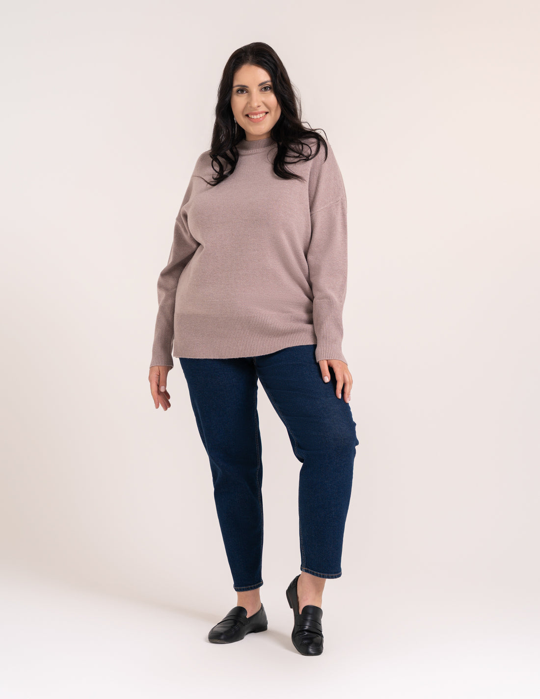 Sweter damski z półgolfem długi fason regular