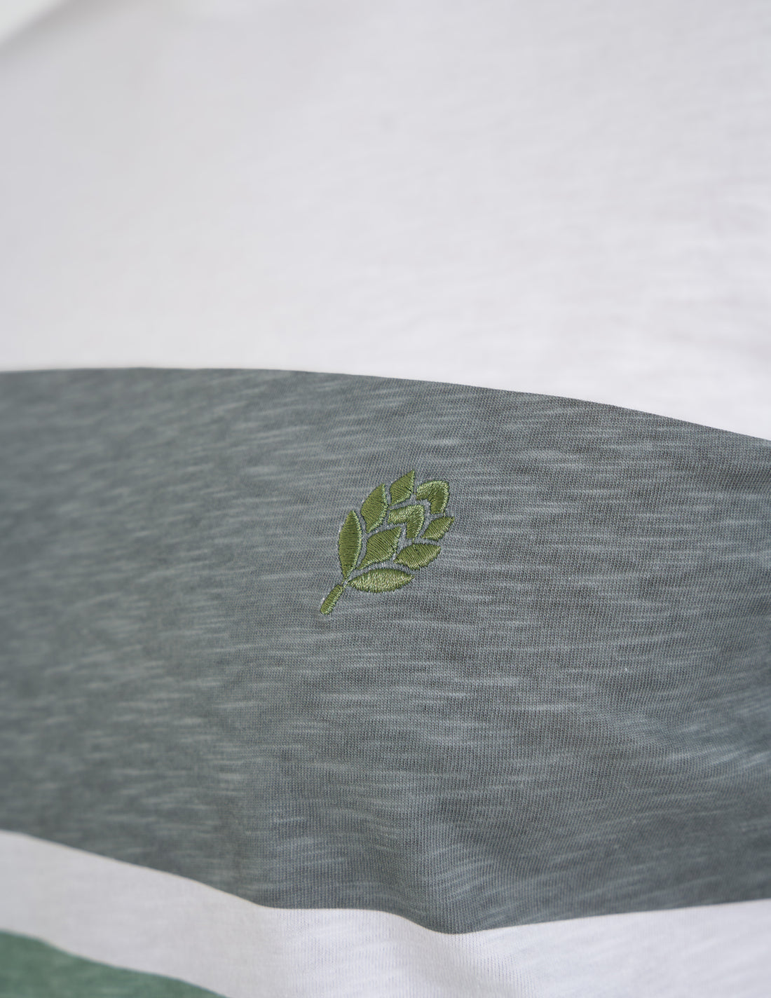 T-shirt męski klasyczny z haftem koszulka z krótkim rękawem
