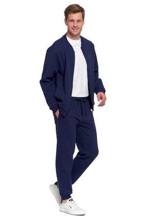 ELEGANCKA BLUZA MĘSKA DRESOWA ZE STÓJKĄ ROZPINANA ZE STRUKTURĄ MORAJ
