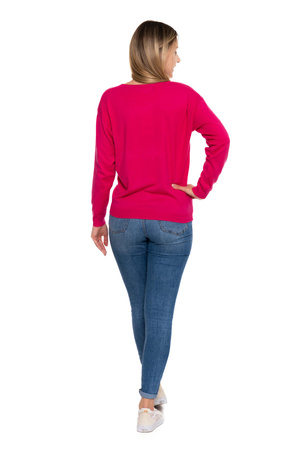 Sweter Damski Różowy Luźny Dekolt w Serek Stylowy Modny Elegancki MORAJ 