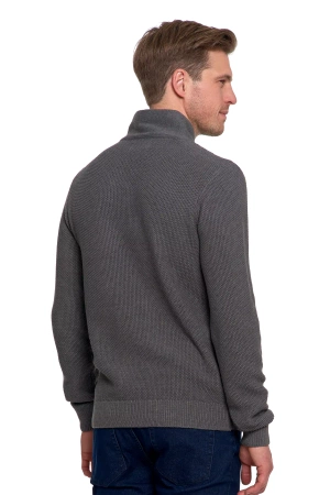 ELEGANCKI SWETER MĘSKI DZIANINOWY ZE STÓJKĄ DEKOLT SEREK WYGODNY MORAJ